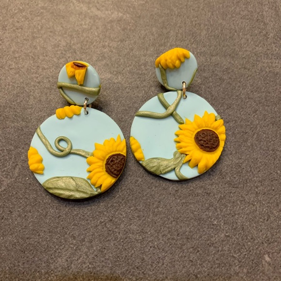 Clay Earrings - Picture 4 of 4